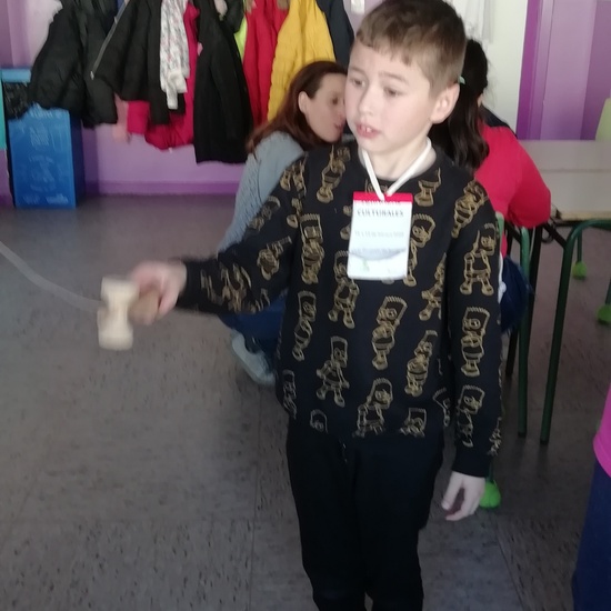 Talleres de chapas con iconos olímpicos, viseras y papiroflexia. 22