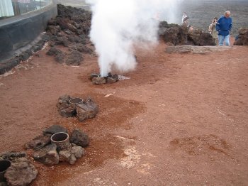 Chorros de vapor en Timanfaya