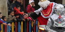 Visita de sus Majestades los Reyes Magos al colegio Luis Bello en moto 2018 13