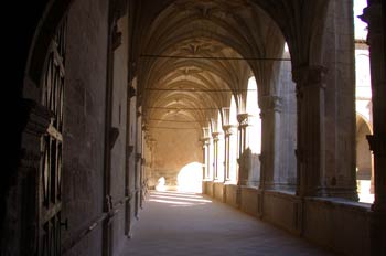 Claustro Antiguo del Monasterio de Irache, Ayegui, Comunidad For