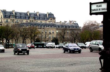 Plaza Charles de Gaulle, París, Francia