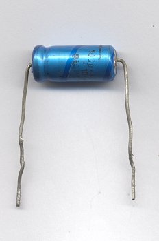 condensador electrolítico