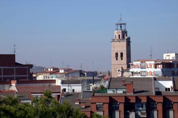 Vista de torre y tejados