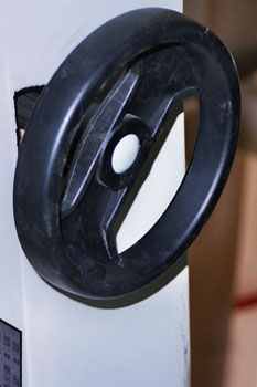 Volante de tensado de la sierra