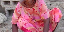 Mujer con rodillo, Rep. de Djibouti, áfrica