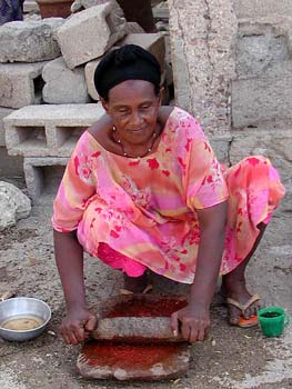Mujer con rodillo, Rep. de Djibouti, áfrica