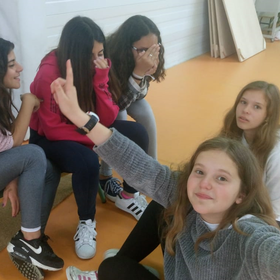 2018_056_14_Montando el Escenario para la Gaduación_CEIP FDLR_2017-2018 14