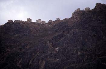 Vista de Shahara, en la cumbre de la montaña, Yemen