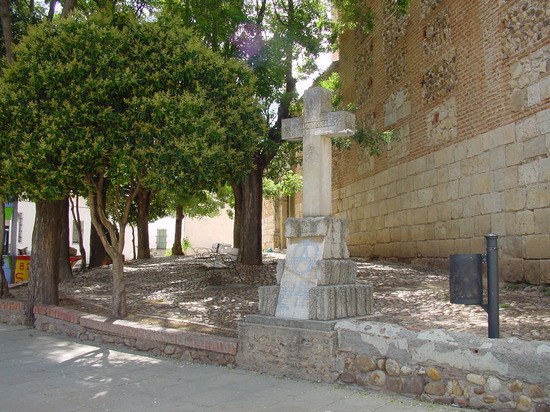 Cruz en Daganzo de Arriba