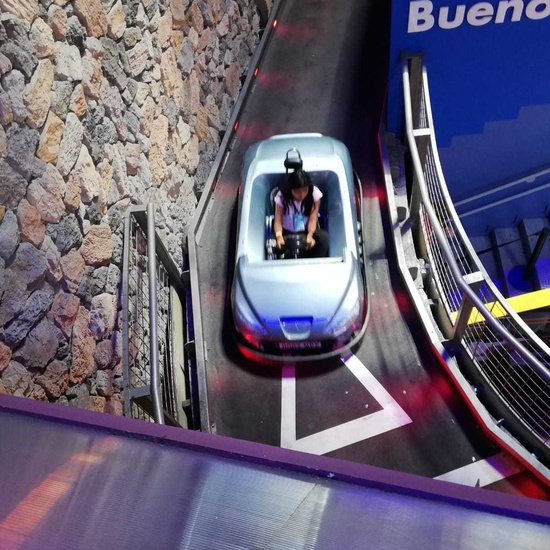 LAS CHICAS Y CHICOS DE AMPARO DISFRUTANDO EN MICRÓPOLIX 1