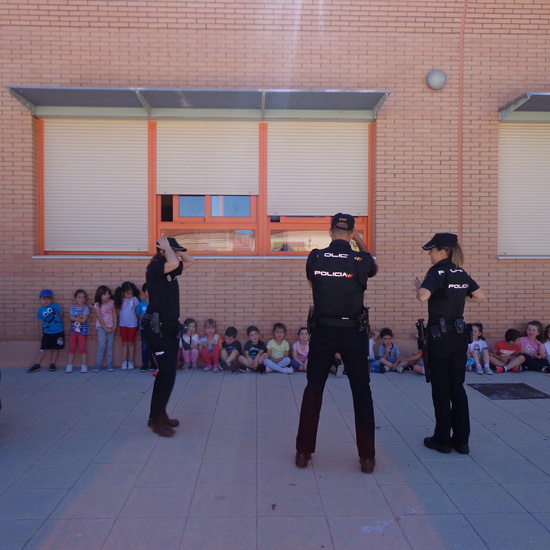 VISITA POLICÍA 4