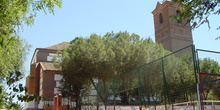 Vista de la parroquia de San Millán de Moraleja de Enmedio