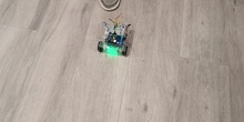 Coche autónomo con sensor de ultrasonido