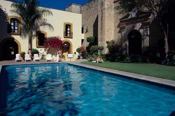 Piscina del hotel Camino Real de Oaxaca, México