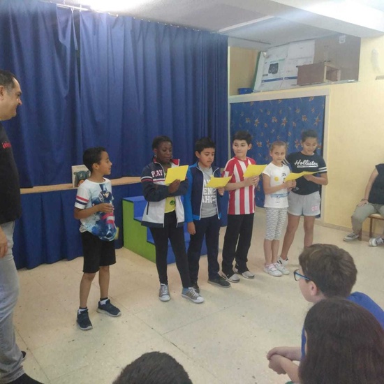 Día del libro con escritores imágenes 5