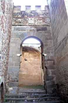 Puerta del Capitel - Badajoz