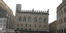 Piazza della Cattedrale, Bolonia