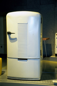 Utensilios domésticos: Nevera (1950), Museo del Pueblo de Asturi