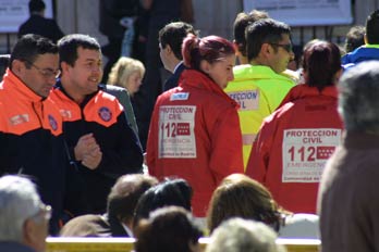 Homenaje a los servicios de emergencia en la Puerta del Sol, Mad