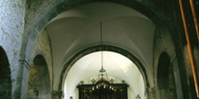 Nave central de la iglesia de Santianes de Pravia, Principado de