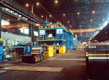 Vista de la línea de Galvanizado de una planta siderúrgica