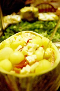 Ensalada de frutas y queso fresco