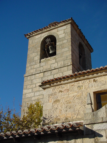 Torre de la parroquia en Lozoyuela