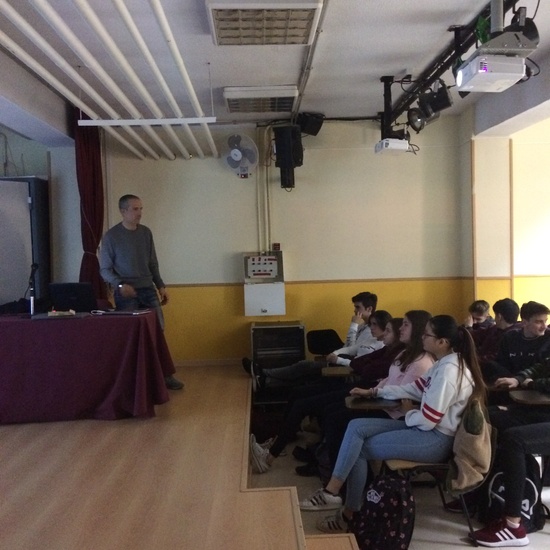 Ciencia en el Barrio. Falsos mitos de la alimentación 1