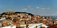 Lisboa vista desde el mirador de San Pedro de Alcántara, Portuga