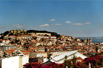 Lisboa vista desde el mirador de San Pedro de Alcántara, Portuga