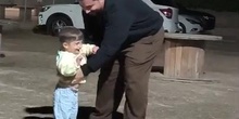 Pablo y Hector BAILANDO CON LA MÚSICA DE JAVI