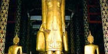 Buda erguido de oro, Tailandia