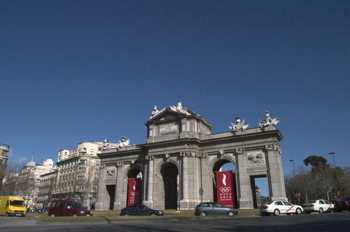 Puerta de Alcalá, Madrid