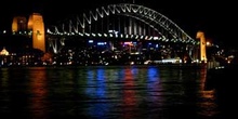 Vista nocturna del puente de Sydney, Australia