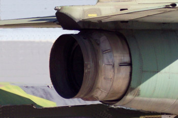 Tobera convergente de escape