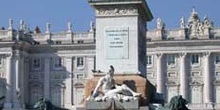 Fuente de la Plaza de Oriente, Madrid