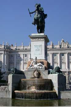 Fuente de la Plaza de Oriente, Madrid
