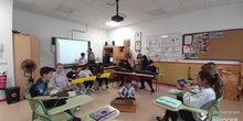 Informalmente os deseamos felices fiestas! 6 D aula de música CEIP el Greco 