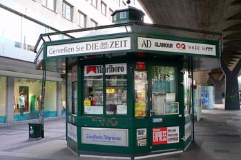 Quiosco de calle en Dusseldorf, Alemania