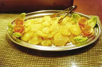 Bandeja con rodajas de naranja