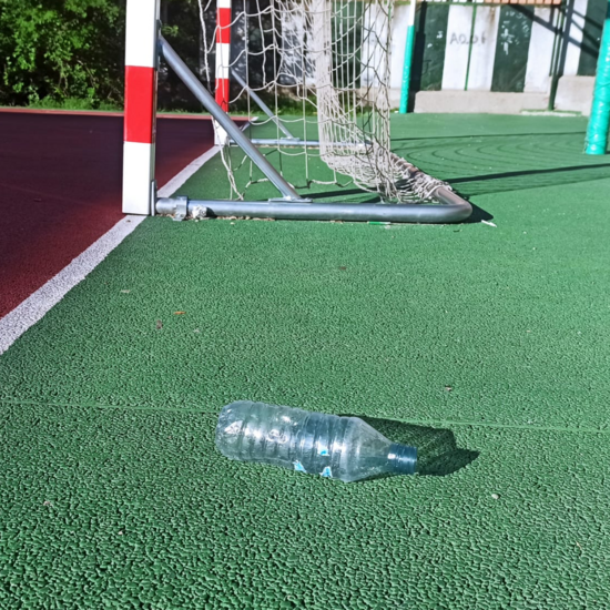 Botella de plástico