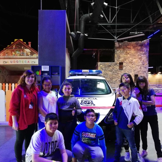 LAS CHICAS Y CHICOS DE AMPARO DISFRUTANDO EN MICRÓPOLIX 4