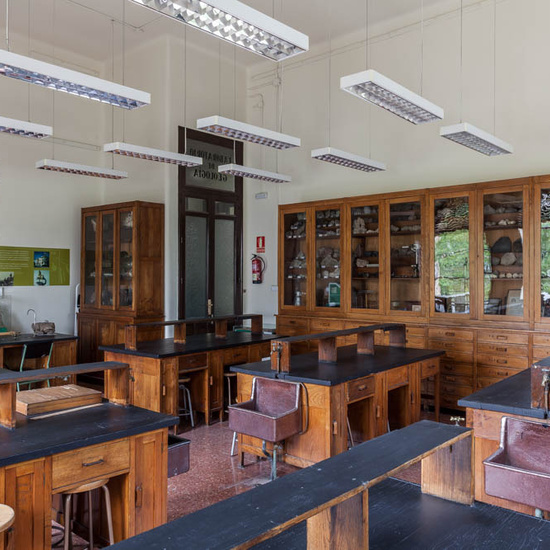 IES_ISABELLACATOLICA_EDIFICIO_021