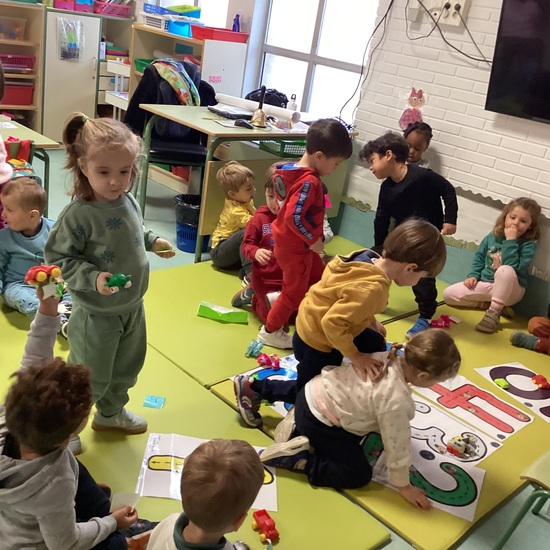 Juego Presentación 3 años Medios de Transporte con números 