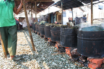 Cociendo mejillones, Jakarta