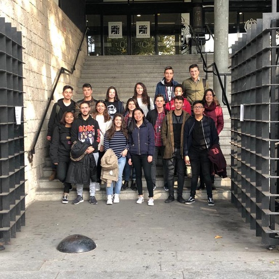 Alumnos del IES Neil Armstrong de Valdemoro en la Facultad de Biológicas. UCM. Semana de la Ciencia. Taller de bioquímica 