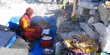 Comienzo de ceremonia: Puja de bendición de una expedición
