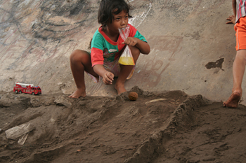 Canicas de barro, Copiriver, Jogyakarta, Indonesia