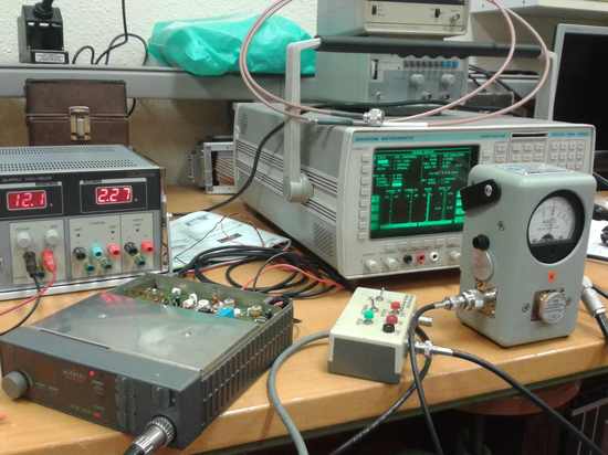 Ajuste de potencia de emisión en emisora de radio móvil PMR