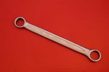 Llave de estrella plana